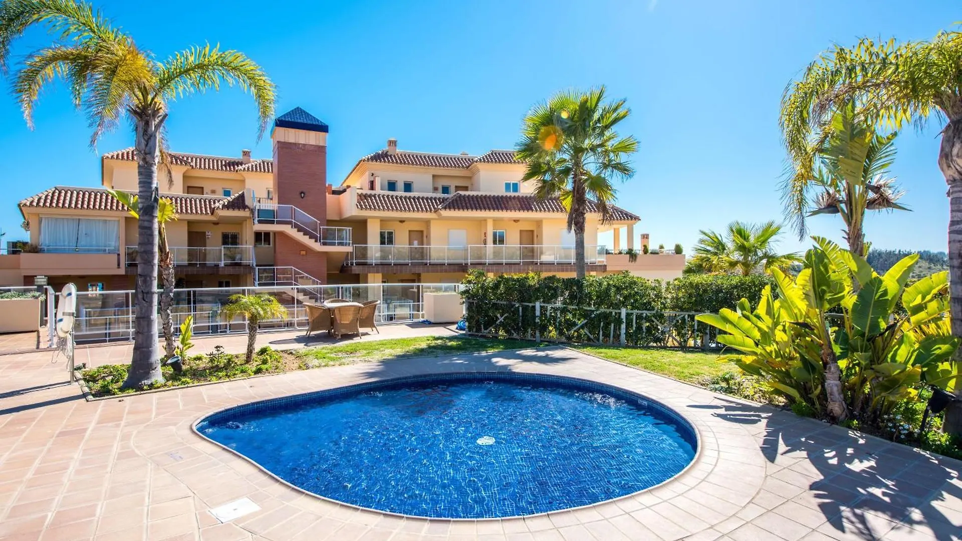Malibu Jacuzzi Penthouse By Costarentals - Ref 242 Fuengirola 0*,  Spain