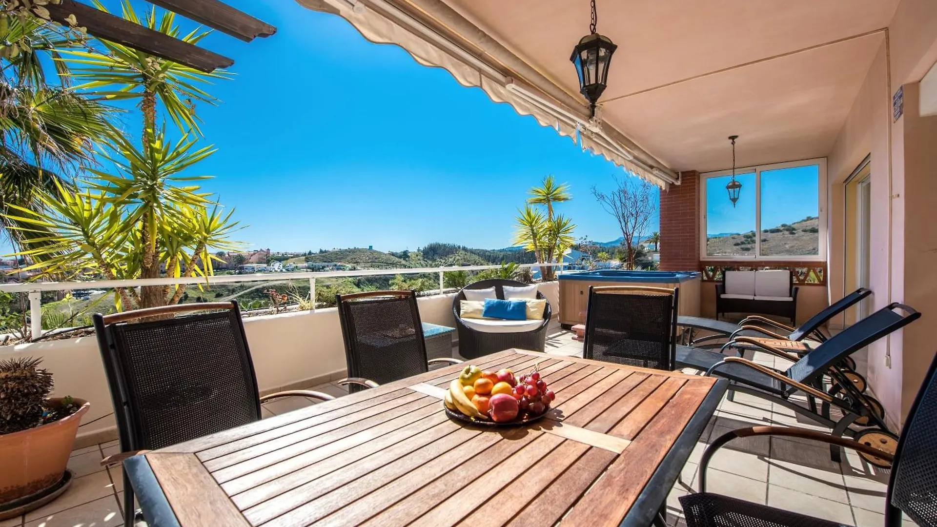 Malibu Jacuzzi Penthouse By Costarentals - Ref 242 Fuengirola Spain