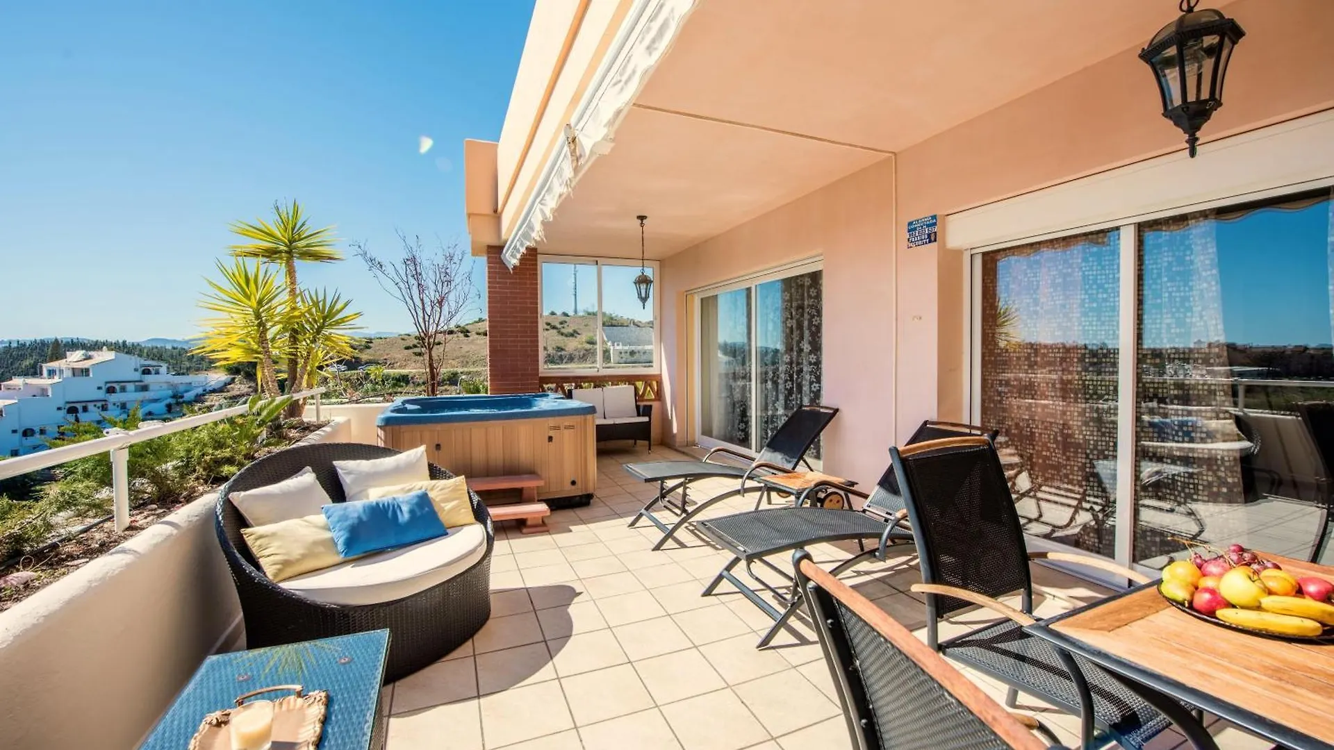 Malibu Jacuzzi Penthouse By Costarentals - Ref 242 Fuengirola 0*,  Spain